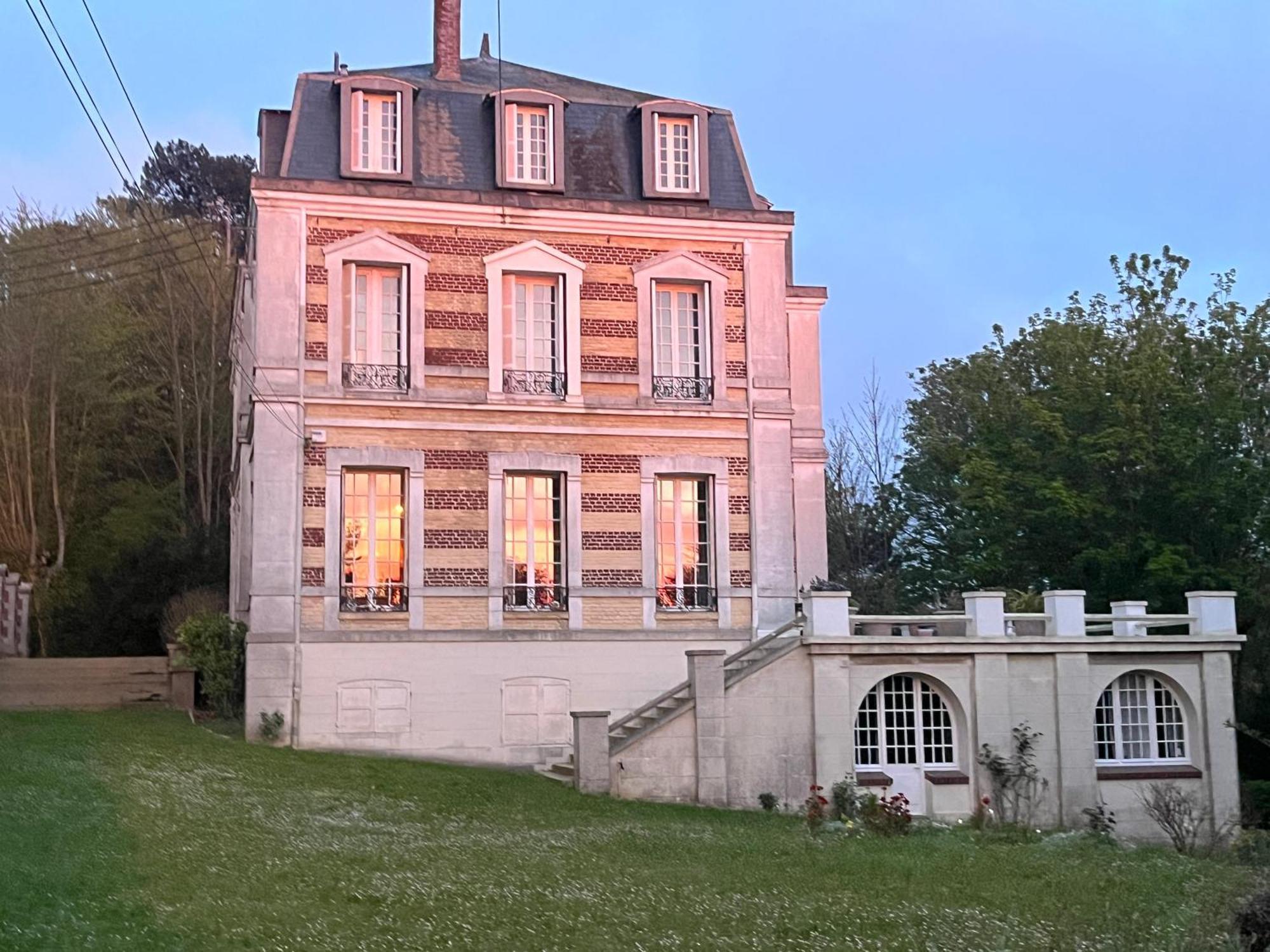 Suite Avec Grande Terrasse Et Parc - Gite Classe 4 Etoiles Étretat Kültér fotó