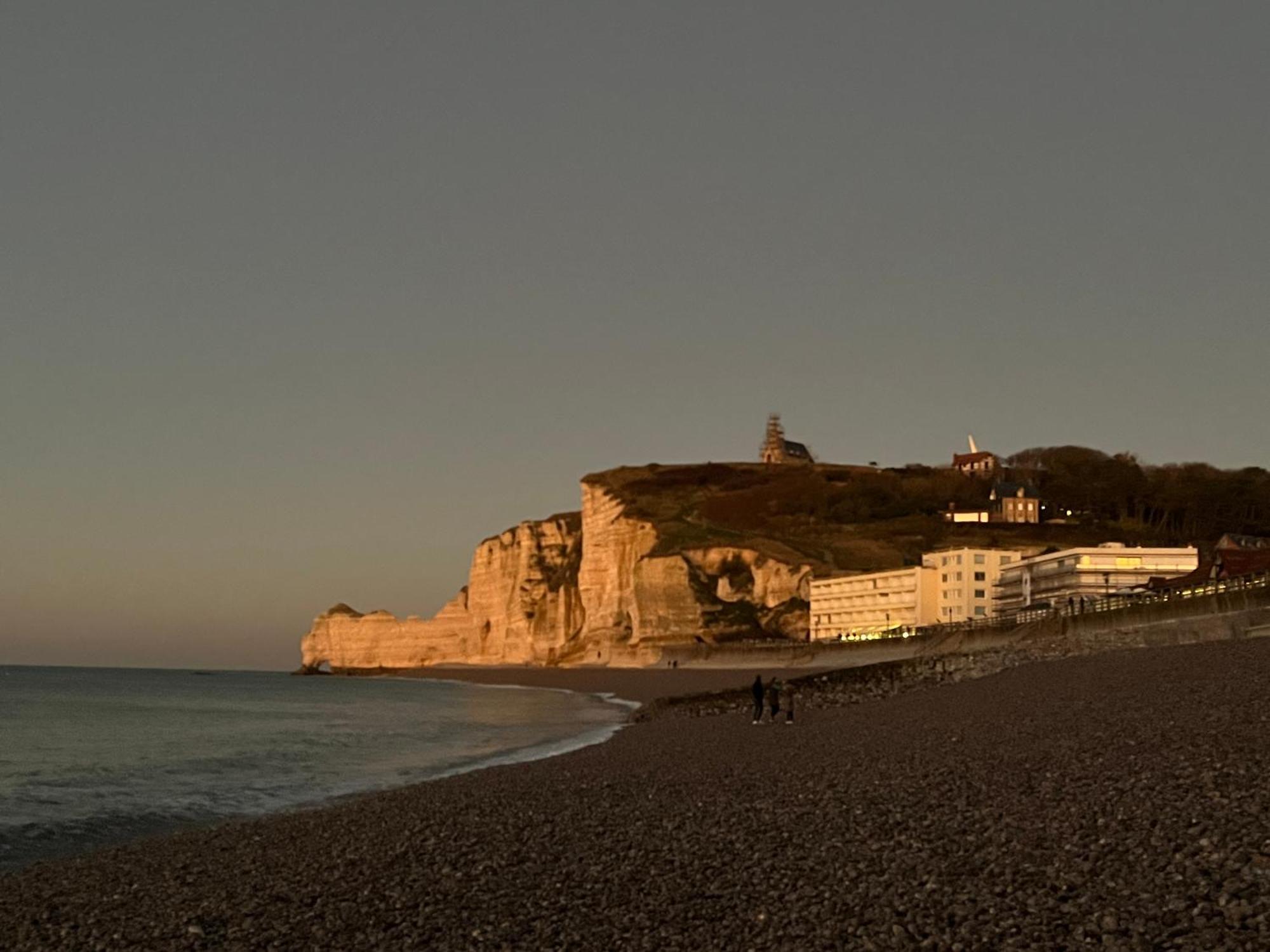 Suite Avec Grande Terrasse Et Parc - Gite Classe 4 Etoiles Étretat Kültér fotó